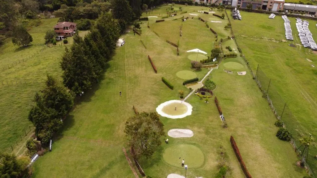 Hotel & Golf Isak Aeropuerto Rionegro 3*,
